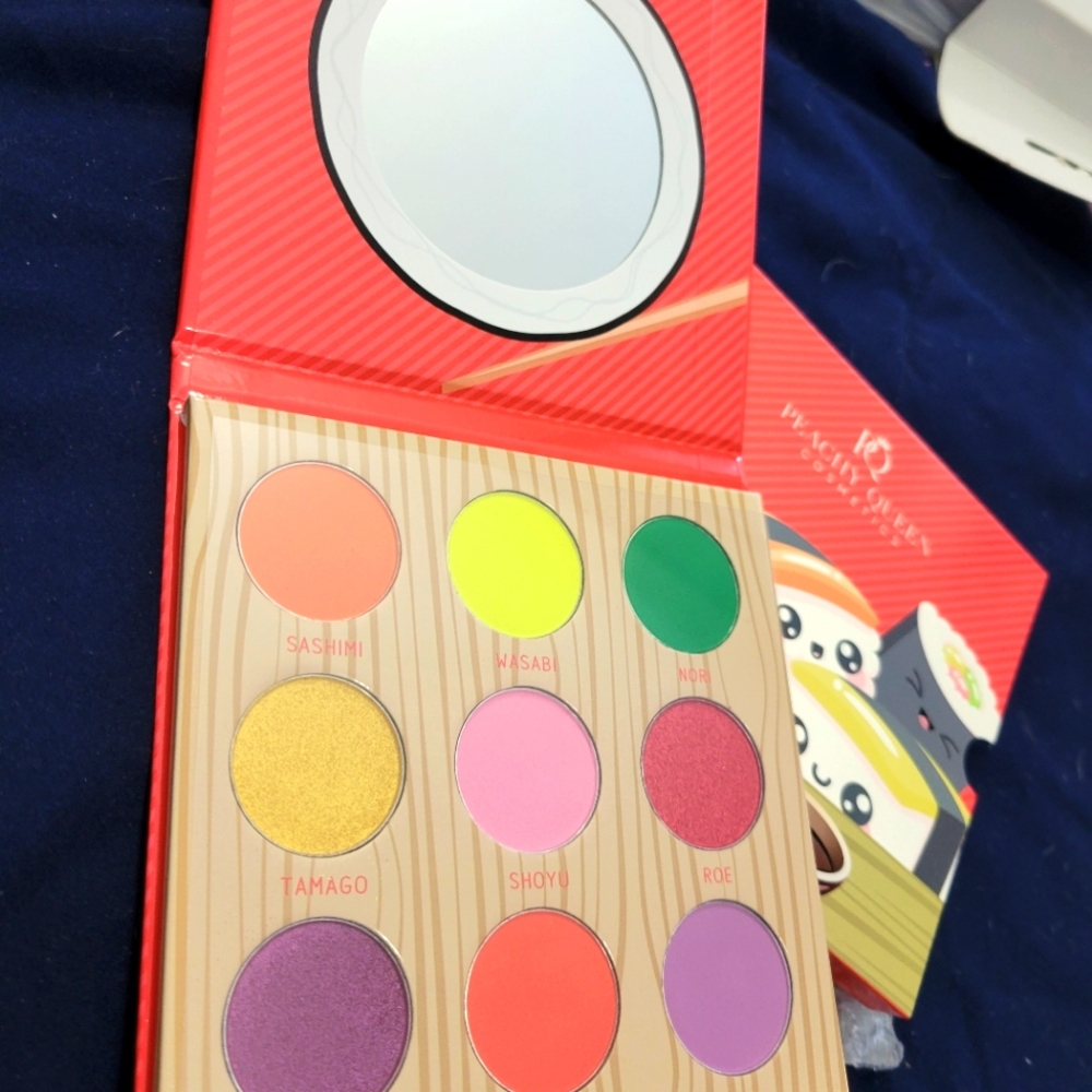 NWOT Sushi eyeshadow palette
